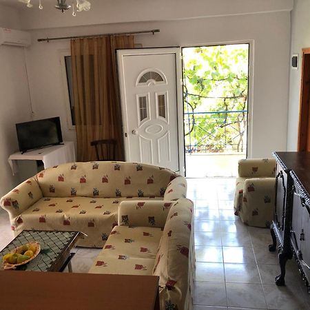 Apartamento Dina House Himarë Exterior foto
